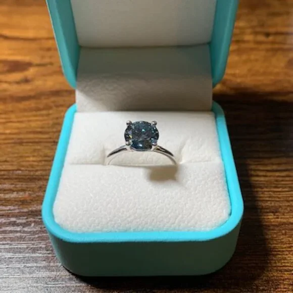 Blue Diamond/SI1/Ideal Cut/Lab Certified